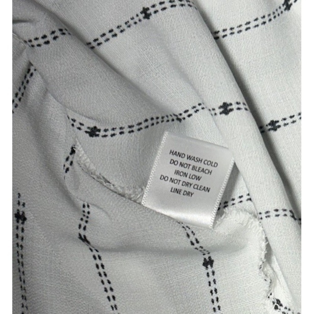 Sweet Rain White with Black Striped Thread Blouse Size Medium - Picture 8 of 11
